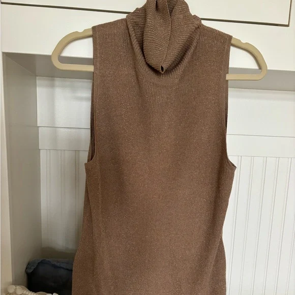 L’agence Metallic Gold Sleeveless Turtleneck Top - Picture 2 of 4